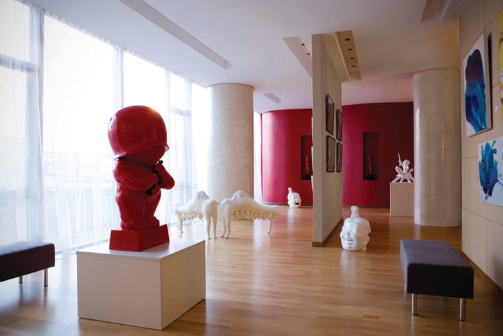 Art-Gallery-at-Langham-Place-Beijing-Capital-Airport