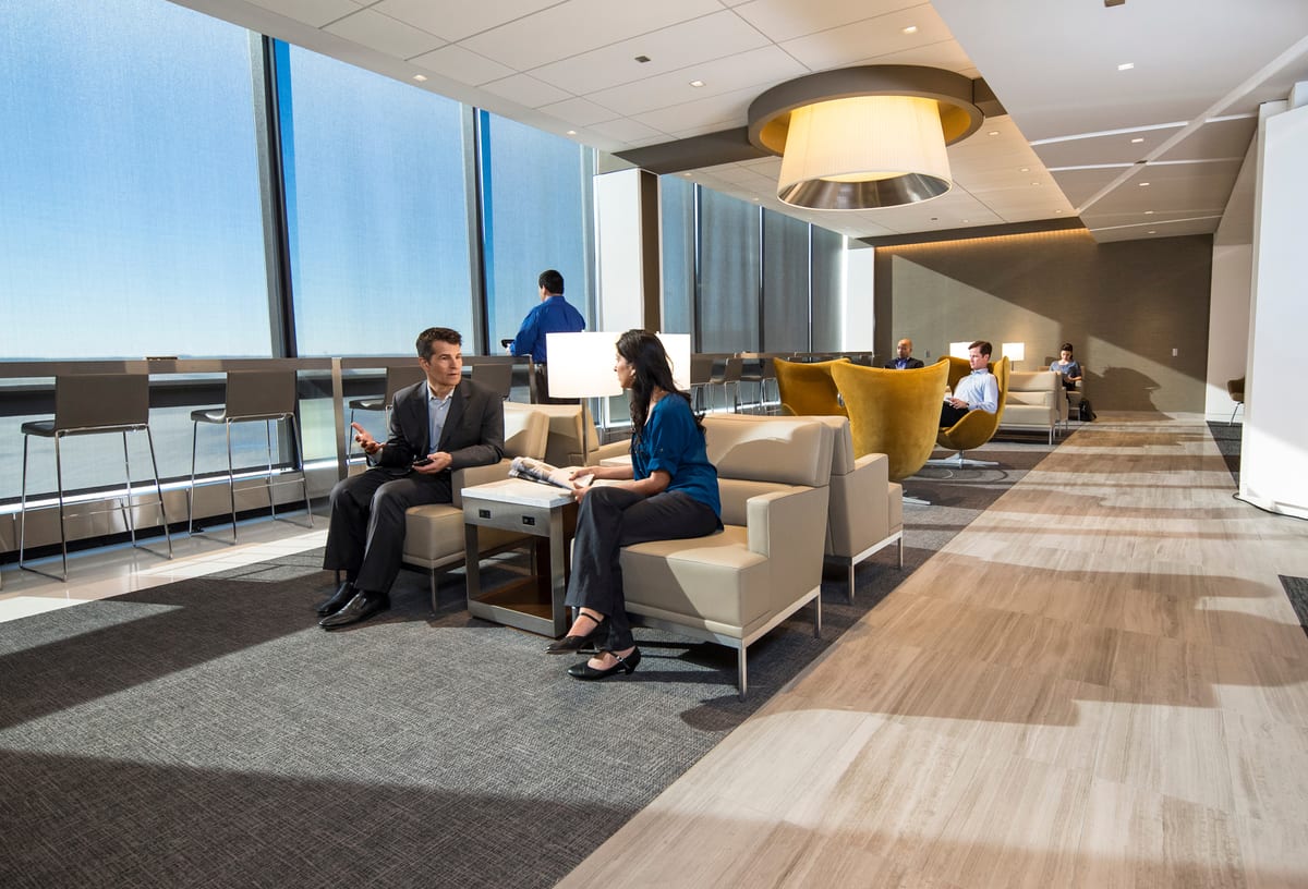 Business Class Lounge Guide: United Airlines
