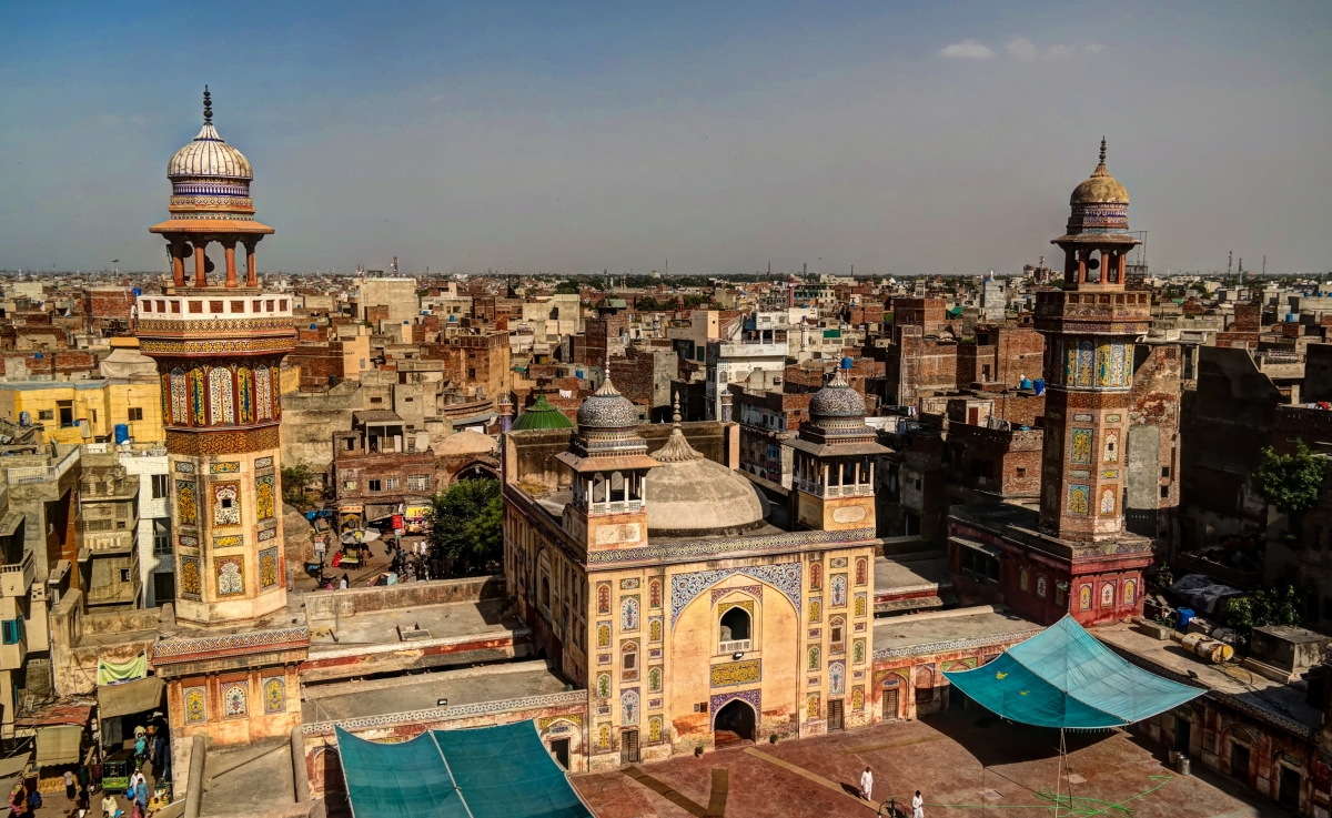 Business Class Flights to Lahore