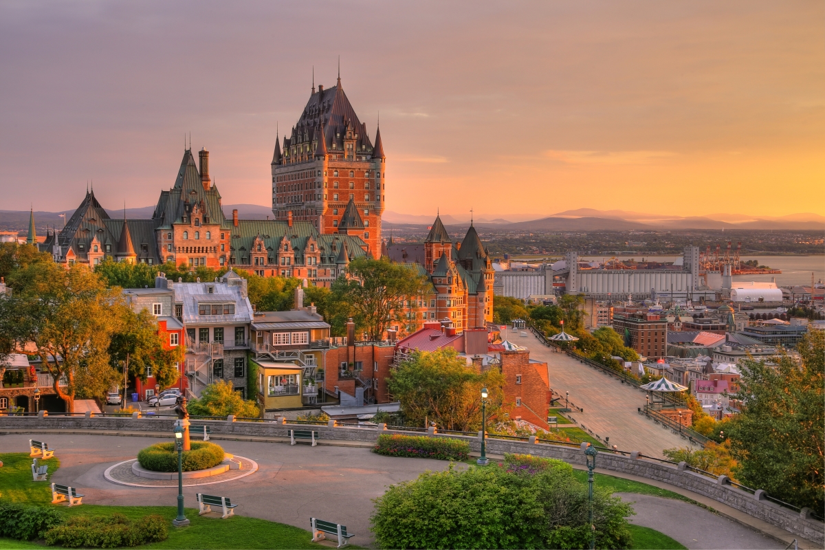 Business Class Flights to Quebec